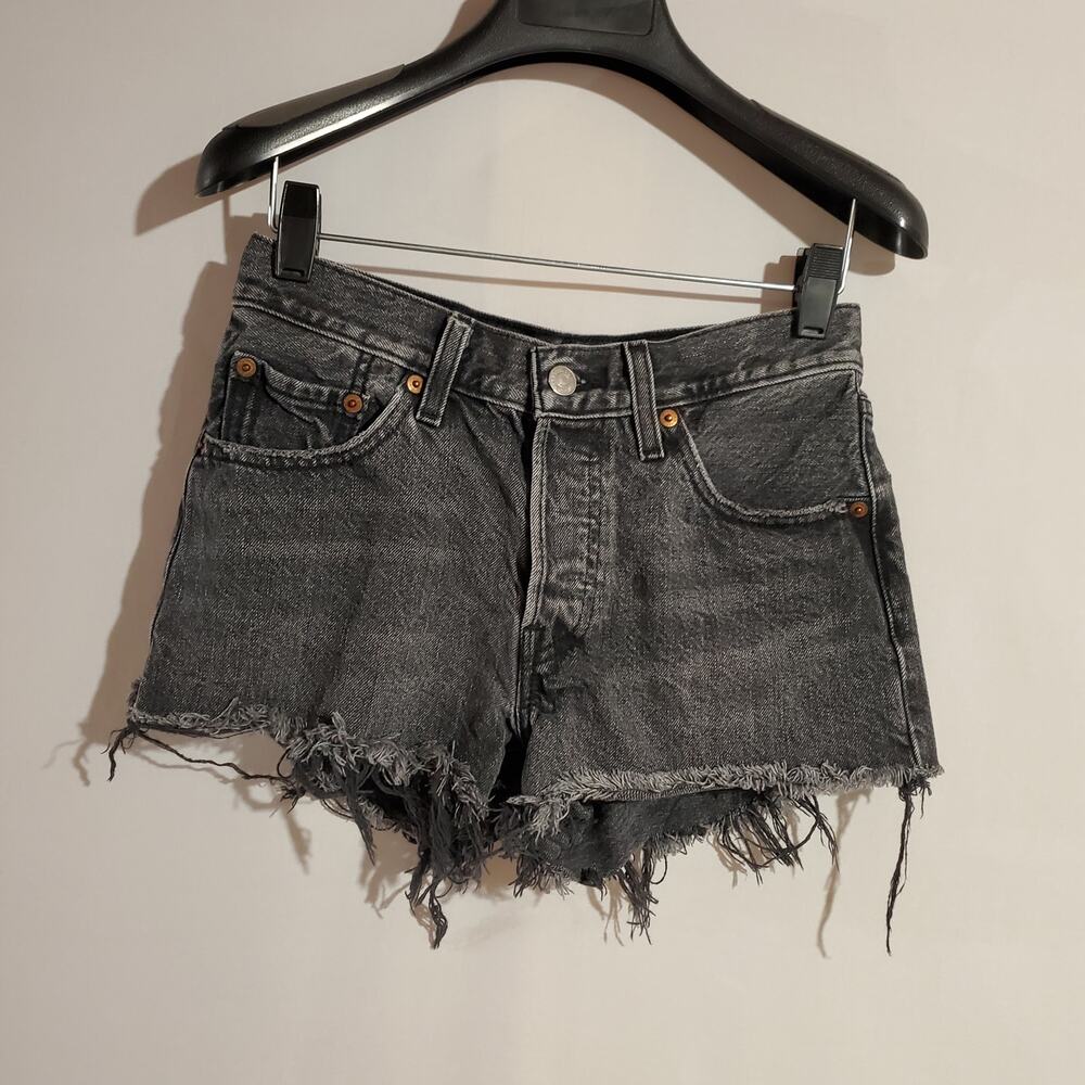 Levis 501 Button Fly Cutoff High Waisted Womens Size 26 Washed Black Gray Grunge